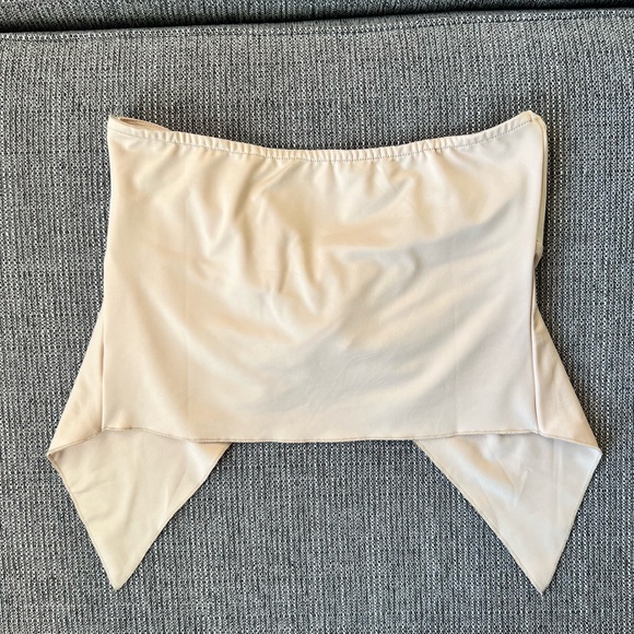 Women’s Beige Nude Strapless Twist Front Cropped Top Size S - Picture 2 of 3